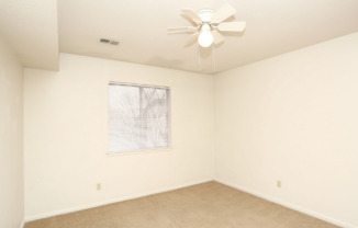 1 bed, 1 bath, 650 sqft, $920