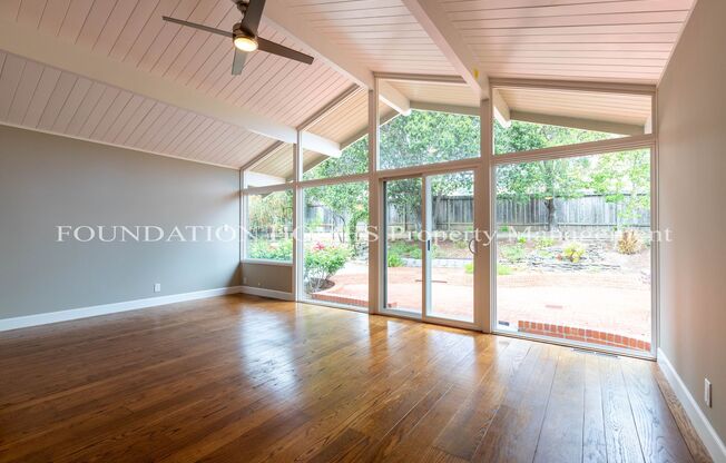 Immaculate 3BR Home! Enjoy A/C and Your Own Private Yard! FOUNDATION