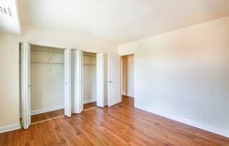 Naylor-Overlook-Bedroom-Closets