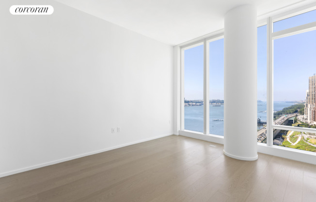 30 RIVERSIDE BLVD