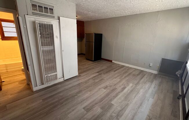 $599 - 2 bed 1 bath - Single Family Home