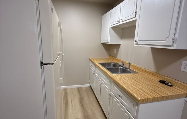 1 bed, 1 bath, $895, Unit 2