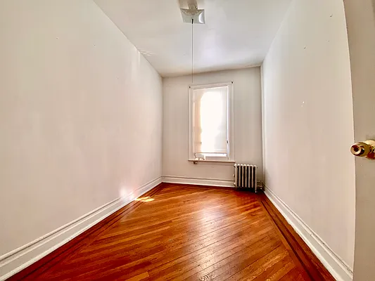 6825 7th Ave 2