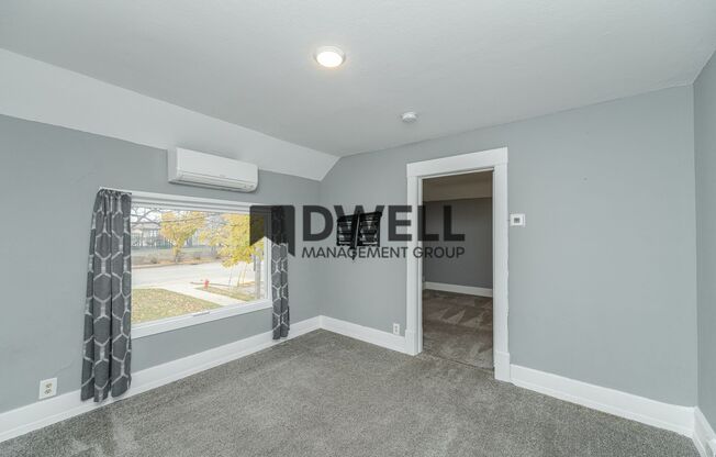 2 beds, 1 bath, 768 sqft, $1,050, Unit 2