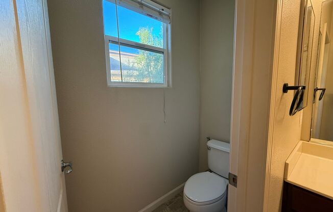 1 bed, 1 bath, $1,900, Unit #728