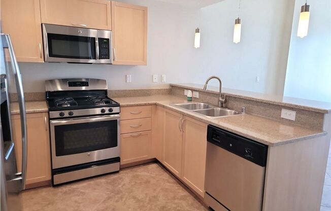 1-BEDROOM UNIT AT THE OGDEN HIGHRISE!