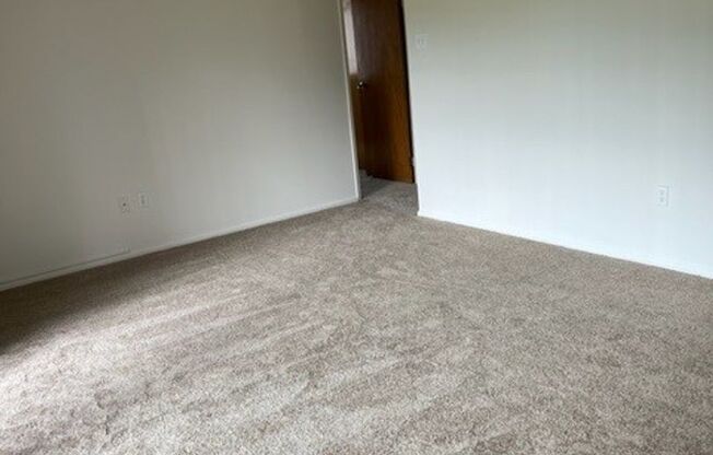 1 bed, 1 bath, 740 sqft, $1,395, Unit 00 - A- 8