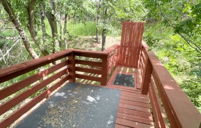 2 beds, 1 bath, 725 sqft, $1,345, Unit 425 E Fountain Pl. - Unit 304