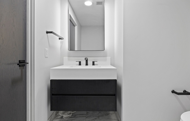 2 beds, 2 baths, 1,131 sqft, $7,500, Unit PH22E