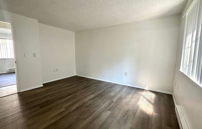 3 beds, 2 baths, 1,098 sqft, $2,090, Unit U102