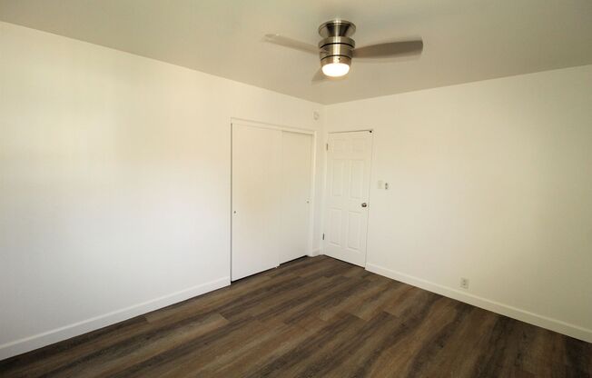 2 beds, 1 bath, $2,400, Unit 1 College Drive