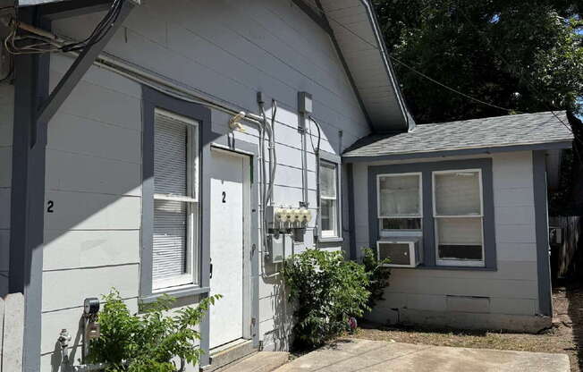 214 E HUFF AVE