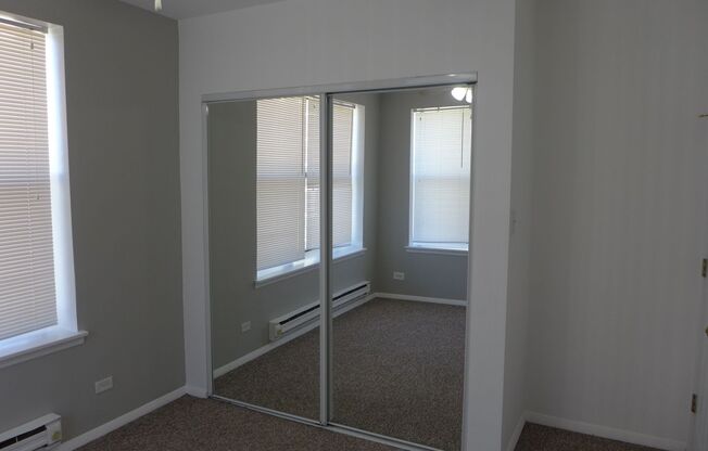 2 beds, 1 bath, 800 sqft, $1,950, Unit 801