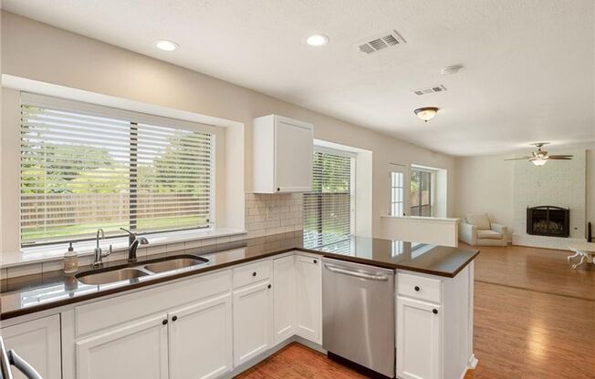 Spacious & Inviting 4/BR 2.5/BA Home with Big Backyard!