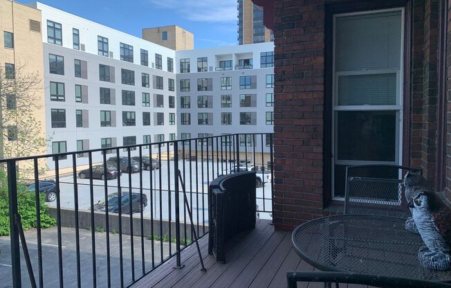 4 beds, 2 baths, $2,350, Unit 7