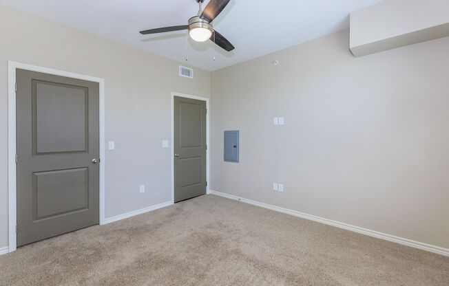 2 beds, 2 baths, 1,039 sqft, $1,616, Unit 1124