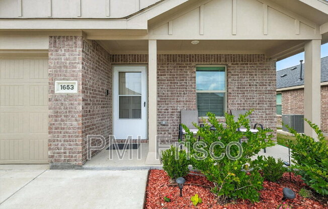 1653 BLUFFVIEW DR