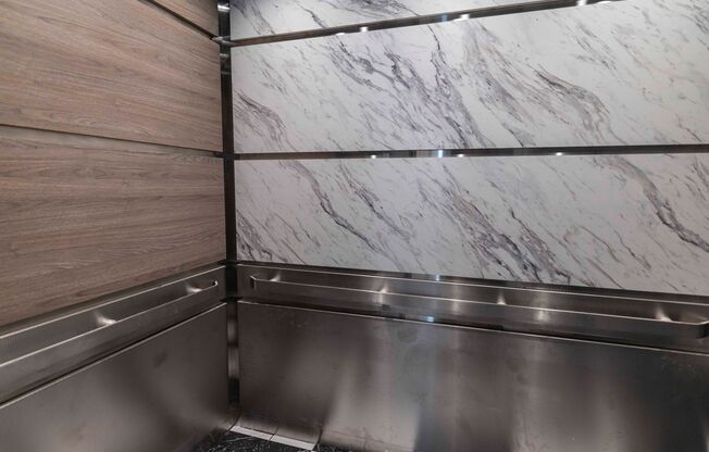 1 bed, 1 bath, 618 sqft, $1,095, Unit G112