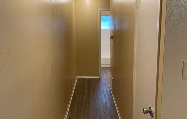 2 beds, 1.5 baths, 1,010 sqft, $1,095