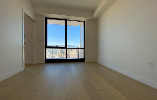 1 bed, 1 bath, 711 sqft, $3,000, Unit 2404