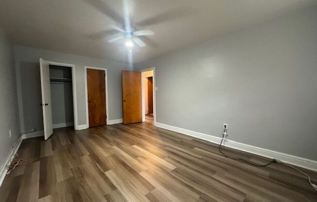 2 beds, 1 bath, 800 sqft, $1,999, Unit 6230 Fifth Ave. #223E