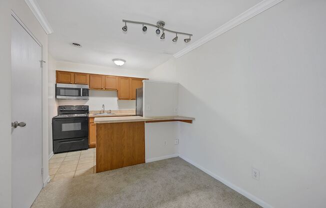 1 bed, 1 bath, 570 sqft, $1,095, Unit 3336 32