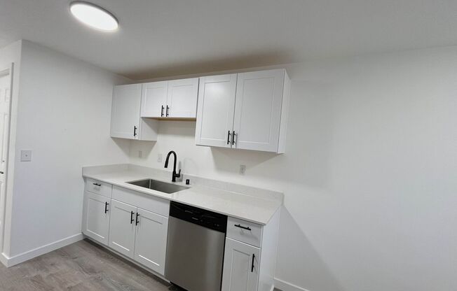 2 beds, 2 baths, 940 sqft, $1,515, Unit 18-34