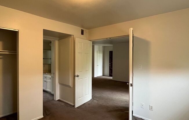 2 beds, 1 bath, $2,150