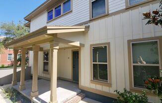 3 beds, 3 baths, $2,500, Unit Unit 10