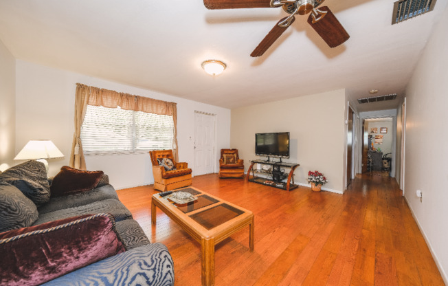 408 Pinewood Ave