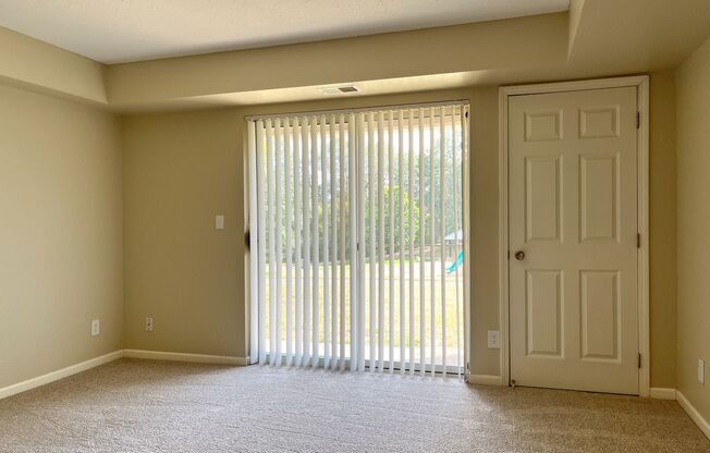 2 beds, 2 baths, 1,250 sqft, $1,995, Unit 1160-04