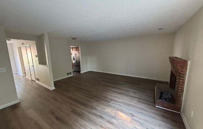 Updated Remodeled Townhome in Prime Smyrna Location! End Unit!