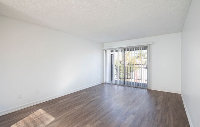 1 bed, 1 bath, 824 sqft, $2,595, Unit 213