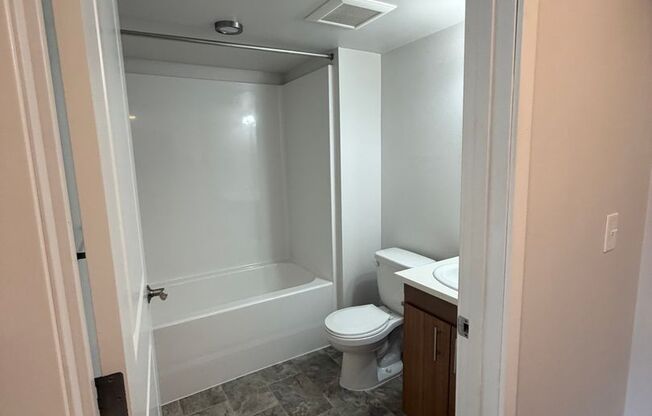 Studio, 1 bath, 501 sqft, $1,600, Unit 418