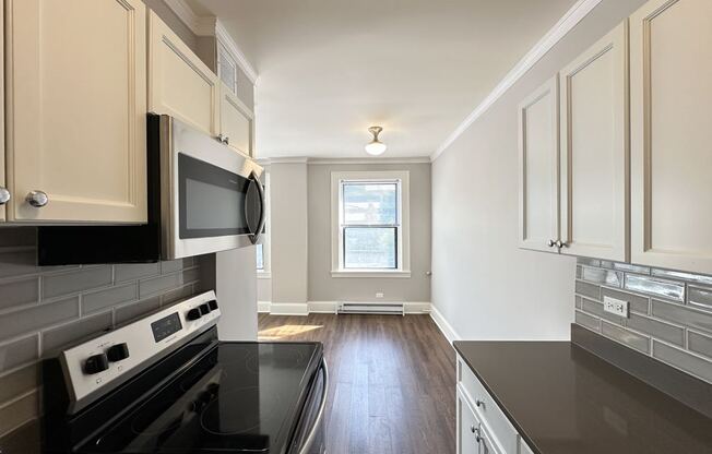 817 Lakeside Pl.