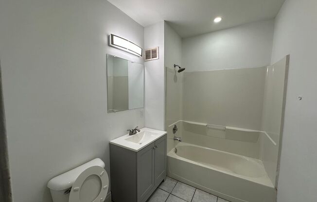 2446-48 N. Holton St.