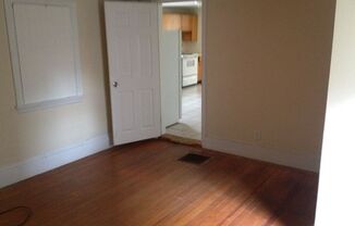 5 beds, 1 bath, $3,000, Unit 26