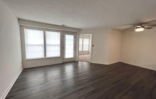Beautiful 3 bedroom, 2 full bath condominium in the Harvest Run neighborhood of Piney Orchard