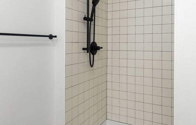 Studio, 1 bath, 305 sqft, $1,650, Unit 512