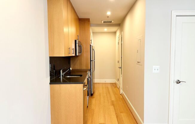 Studio, 1 bath, $2,000, Unit 326