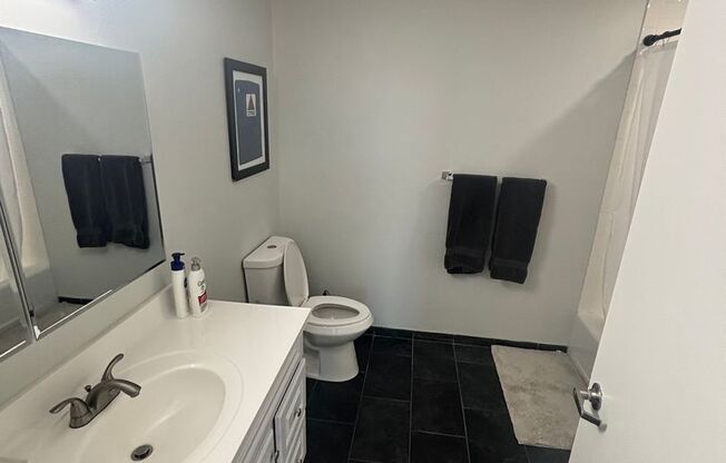 2 beds, 1 bath, 905 sqft, $2,850, Unit 306