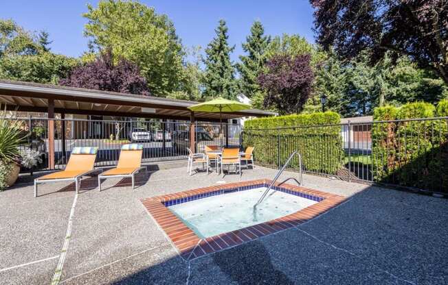 Cascadia Pointe Apartments in Everett, Washington Hot Tub