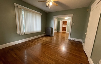 3 beds, 1 bath, 1,200 sqft, $3,575, Unit 42