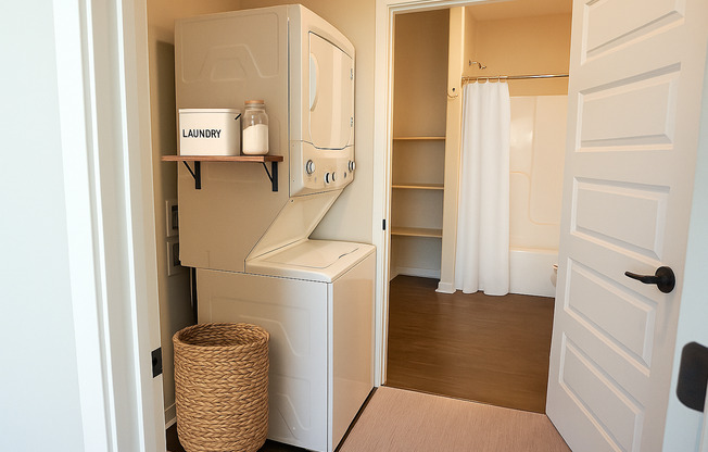 1 bed, 1 bath, 667 sqft, $1,249, Unit 325