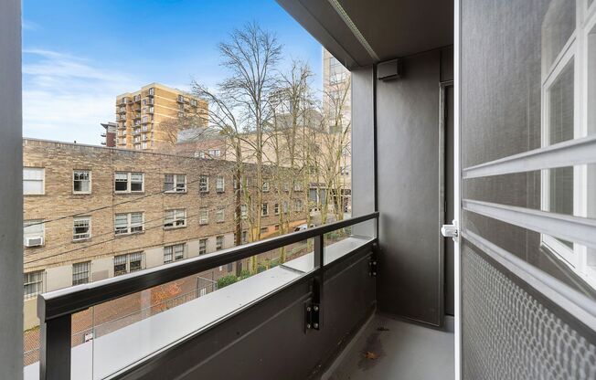 1 bed, 1 bath, 634 sqft, $2,345, Unit 408