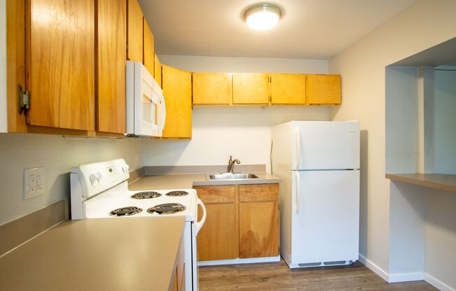 Stunning 2-Bedroom Townhouse-Style Apartment in the Brooklyn Neighborhood w/ Rent Special!