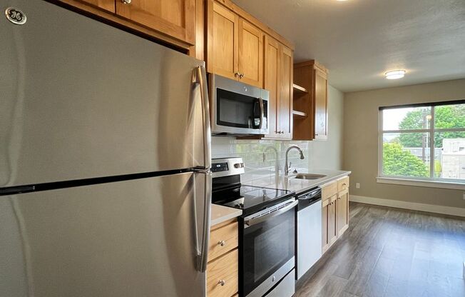 1 bed, 1 bath, $1,595, Unit 14