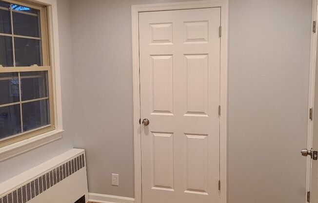 2 beds, 1 bath, 825 sqft, $2,500, Unit F221A