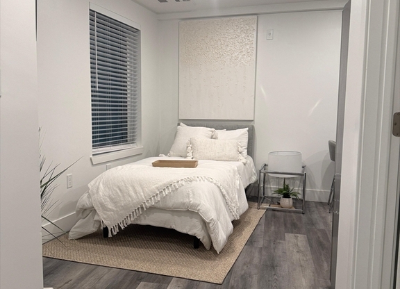 Studio, 1 bath, $1,575, Unit 519