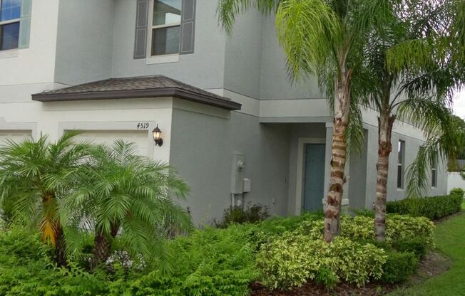 Spacious 2 bed, 2.5 bath, 1 car garage townhouse